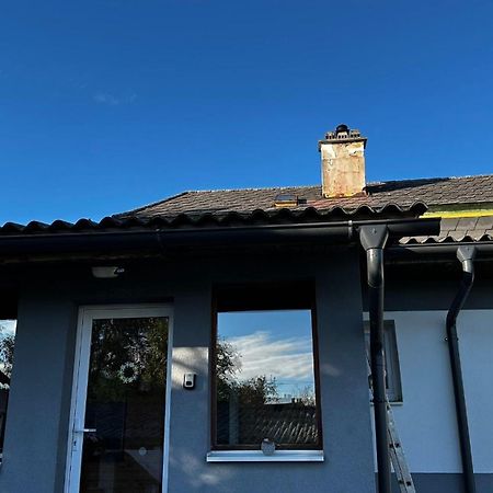 Einfamilienhaus In Ruhiger Lage Διαμέρισμα Ζανκτ Πέλτεν Εξωτερικό φωτογραφία